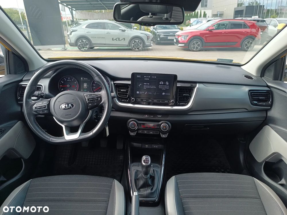 Kia Stonic - 11