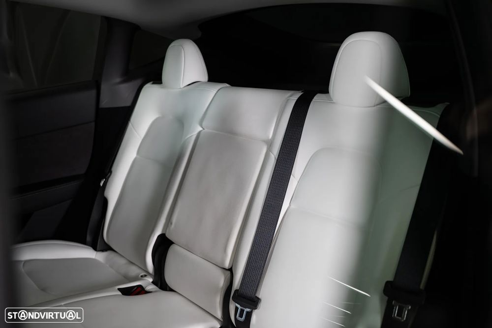 Tesla Model Y Long Range Tração Integral - 34
