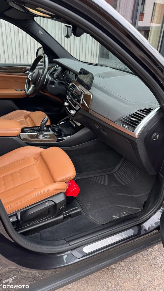 BMW X3 xDrive20d Luxury Line - 14