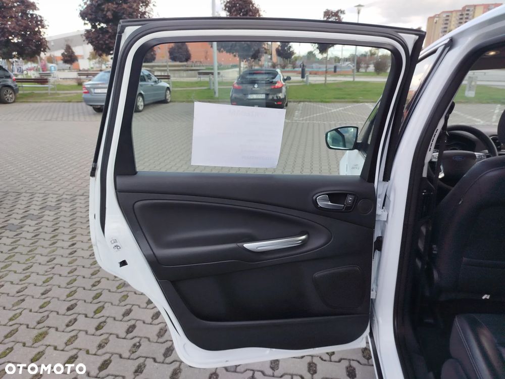 Ford S-Max 2.0 TDCi DPF Titanium - 13