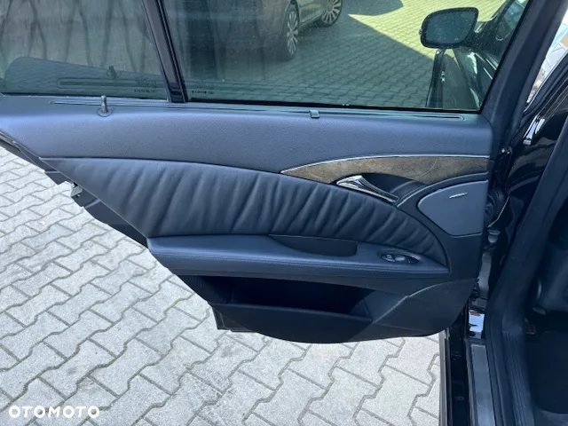 Mercedes-Benz Klasa E 63 AMG - 20