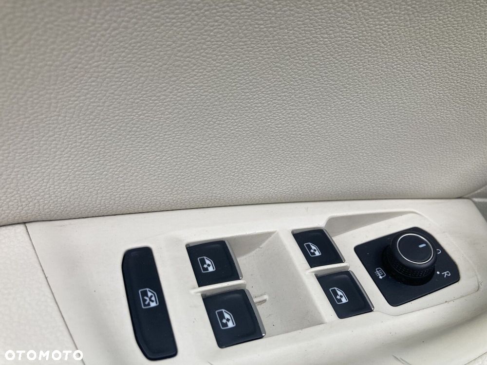 Volkswagen Passat Variant 2.0 TDI BMT Highline DSG - 20