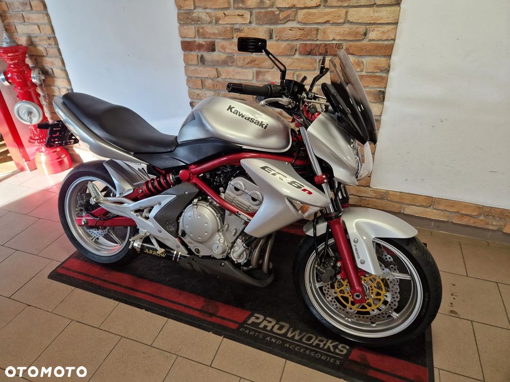 Kawasaki ER - 33