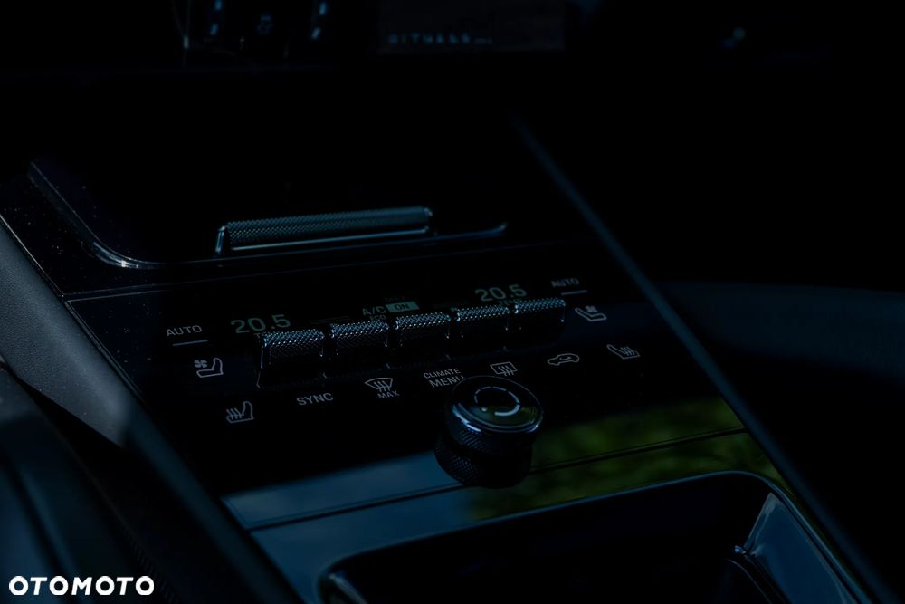 Porsche Cayenne - 14