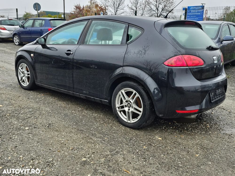 Seat Leon 2.0 TDI DPF Style - 4