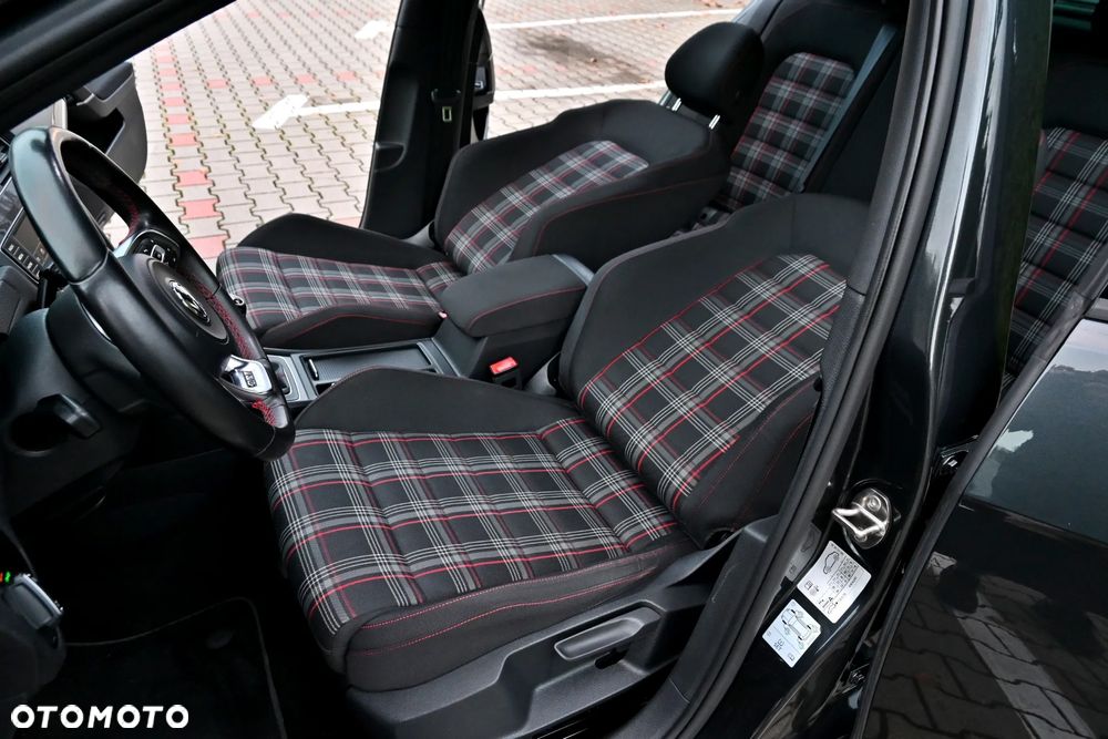 Volkswagen Golf GTI BlueMotion Technology - 35