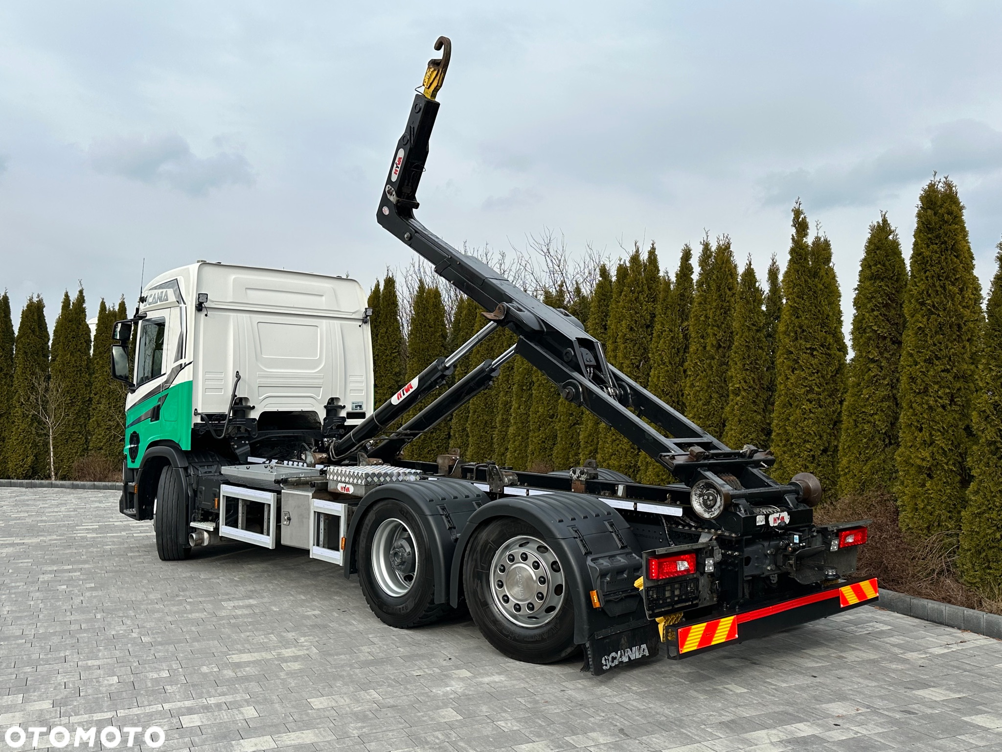 Scania / G450 / 6X2 / HAKOWIEC / HYVA 22.60.SK  / Oś-SKRĘTNA-PODNOSZONA / - 12