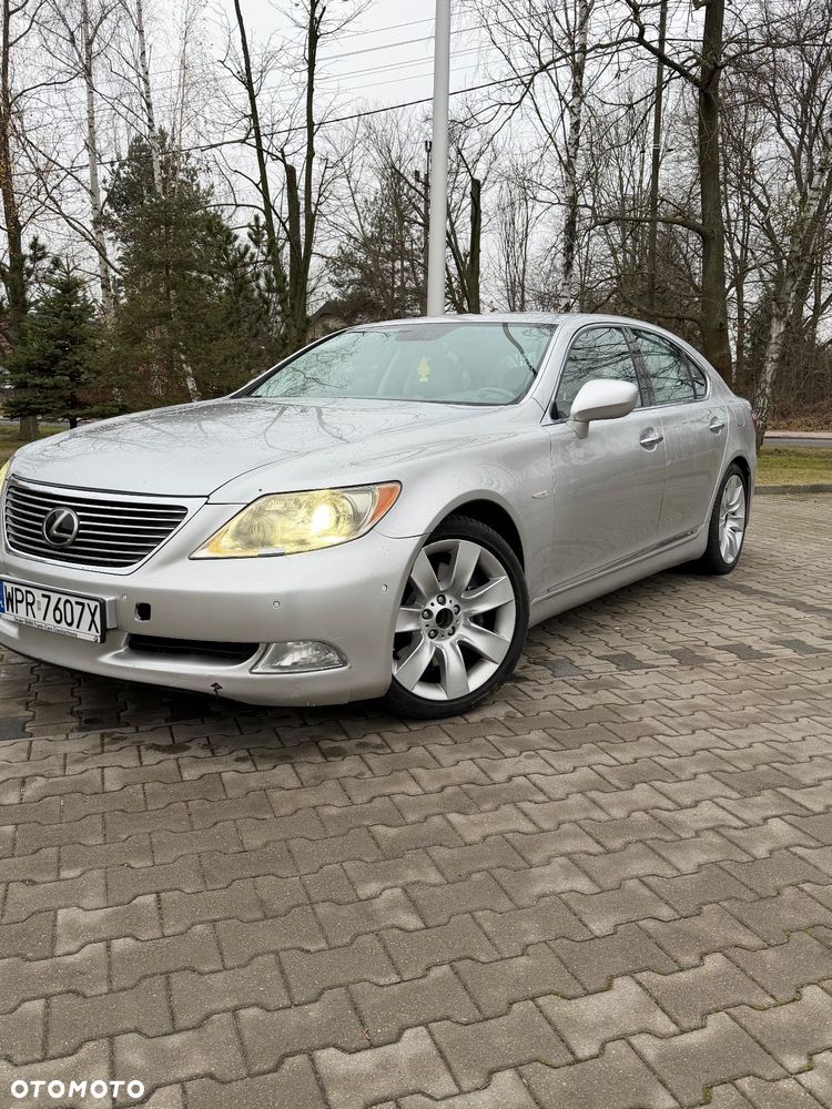 Lexus LS 460 - 1