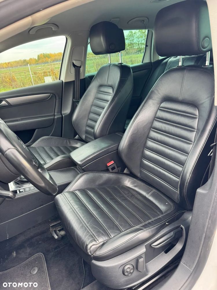 Volkswagen Passat 2.0 TDI DPF DSG 4Motion R-Line Edition Plus - 14