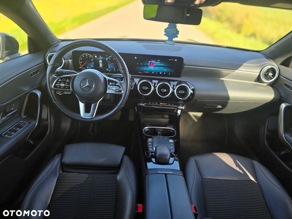 Mercedes-Benz CLA - 16