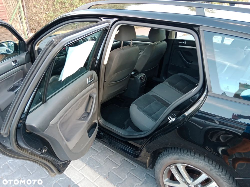Volkswagen Golf - 11