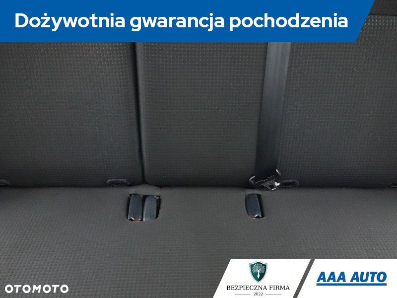 Mitsubishi Space Star - 11