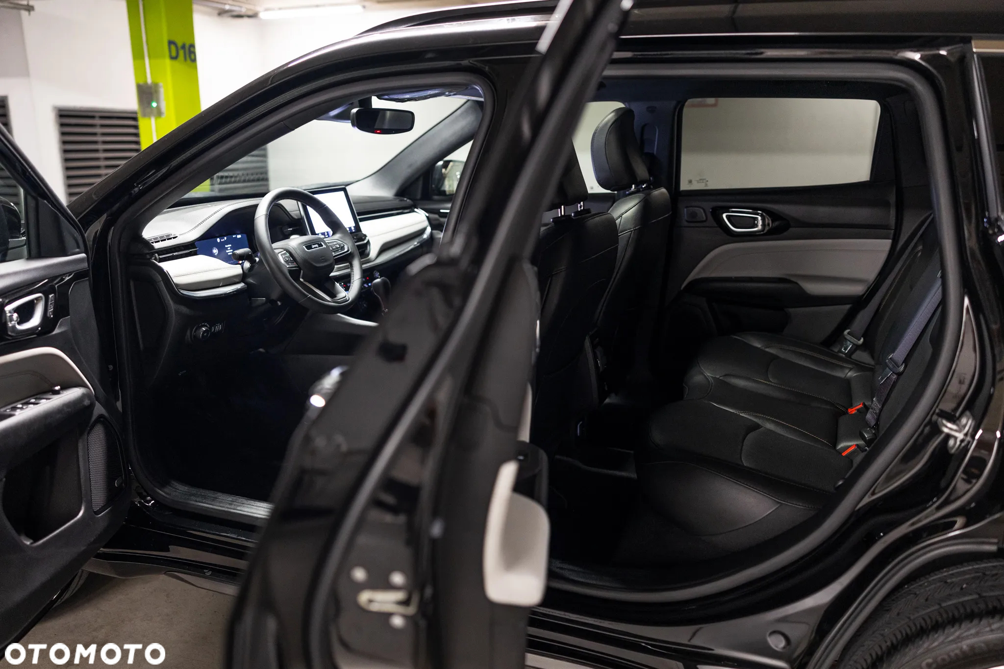 Jeep Compass - 14
