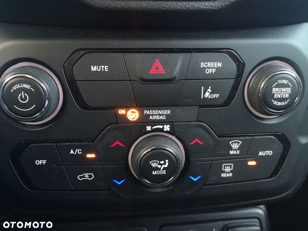 Jeep Renegade 1.5 T4 mHEV Longitude FWD S&S DCT - 31