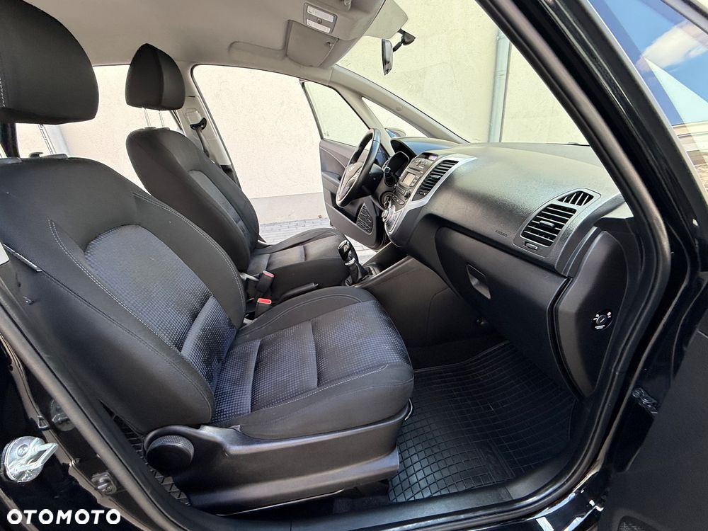 Hyundai ix20 1.4 blue Comfort - 19
