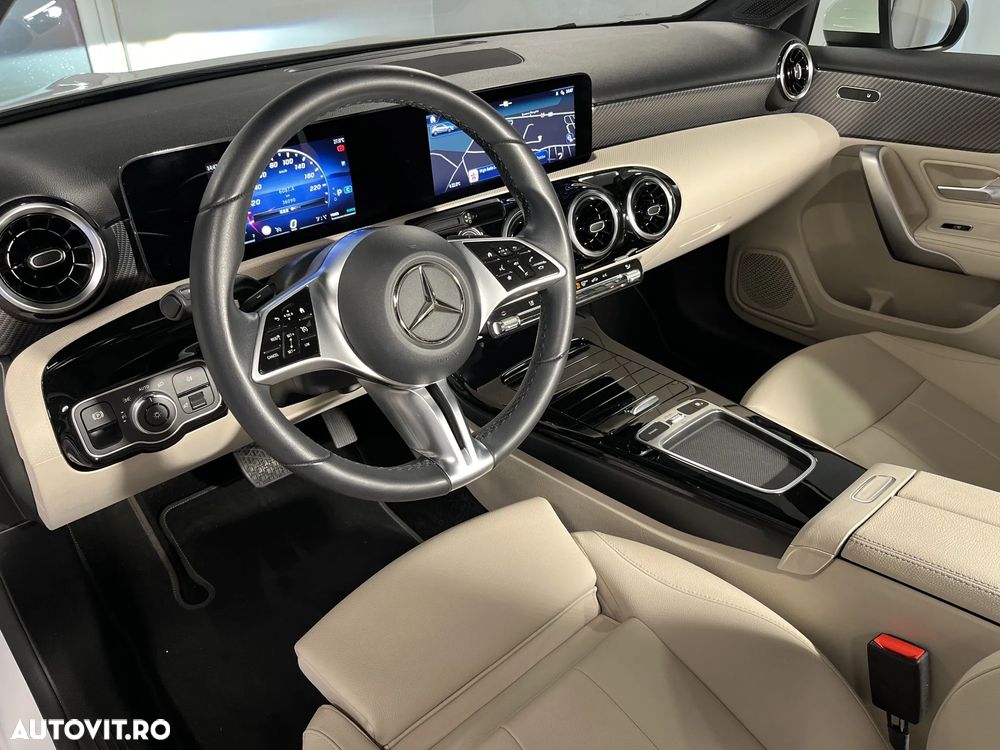 Mercedes-Benz A 180 Sedan 7G-DCT Progressive - 10