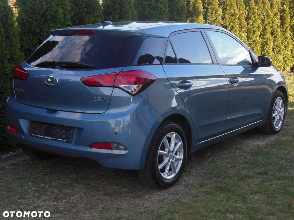 Hyundai i20 1.2 Intro Edition - 11