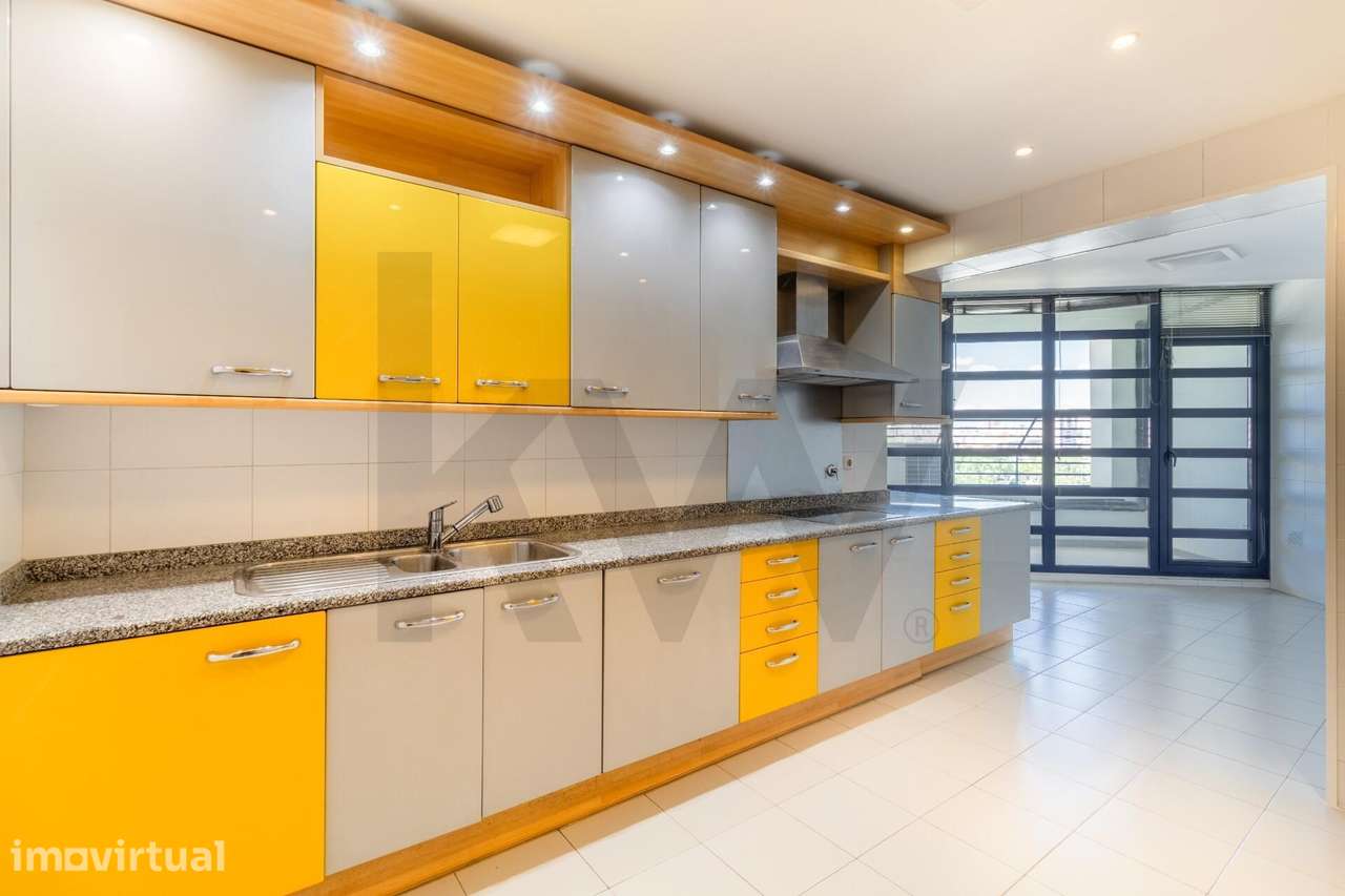 Apartamento T4, Exclusivo nas Twin Towers| em Campolide Lisboa – Próxi - Grande imagem: 4/37
