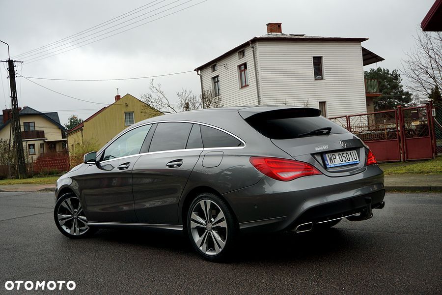 Mercedes-Benz CLA 180 Peak Edition - 5