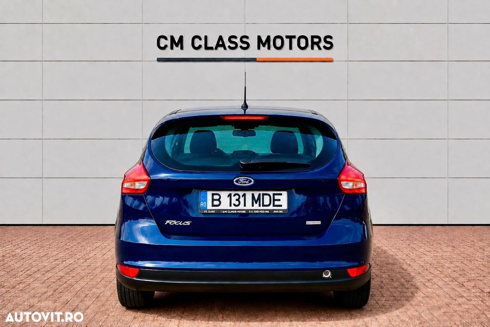 Ford Focus - 8