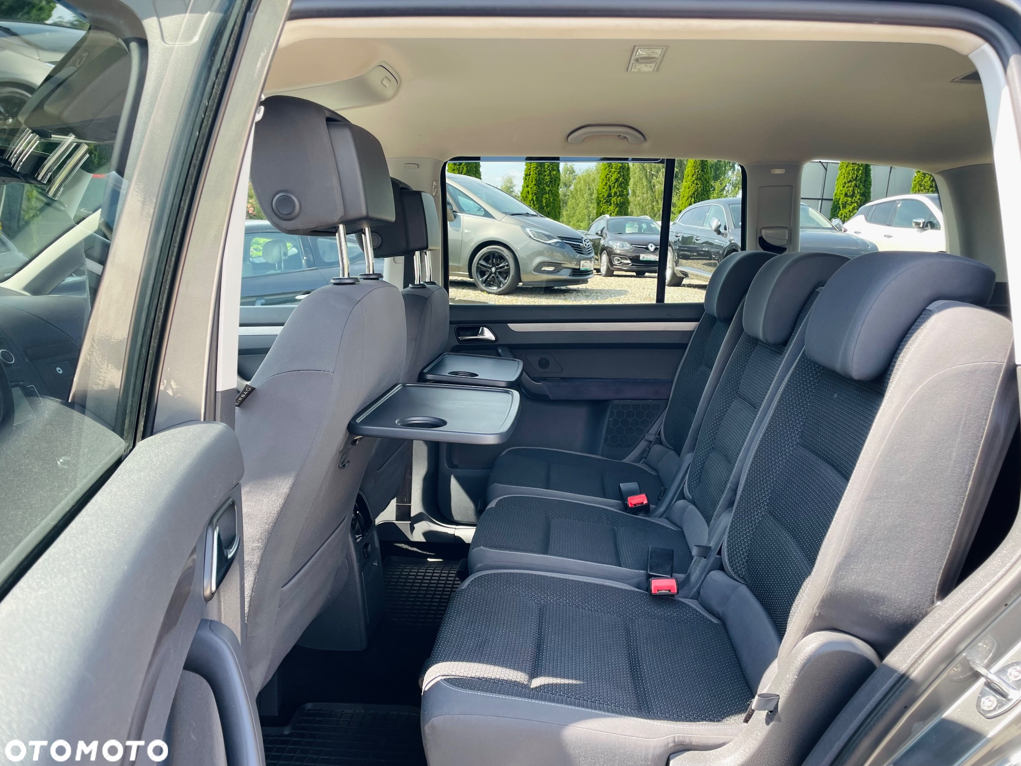 Volkswagen Touran 1.6 TDI DPF BlueMot Comfortline - 13