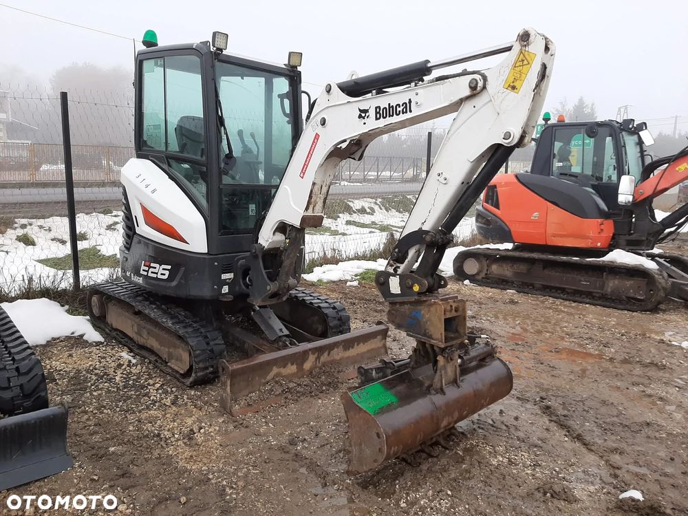 Bobcat E26