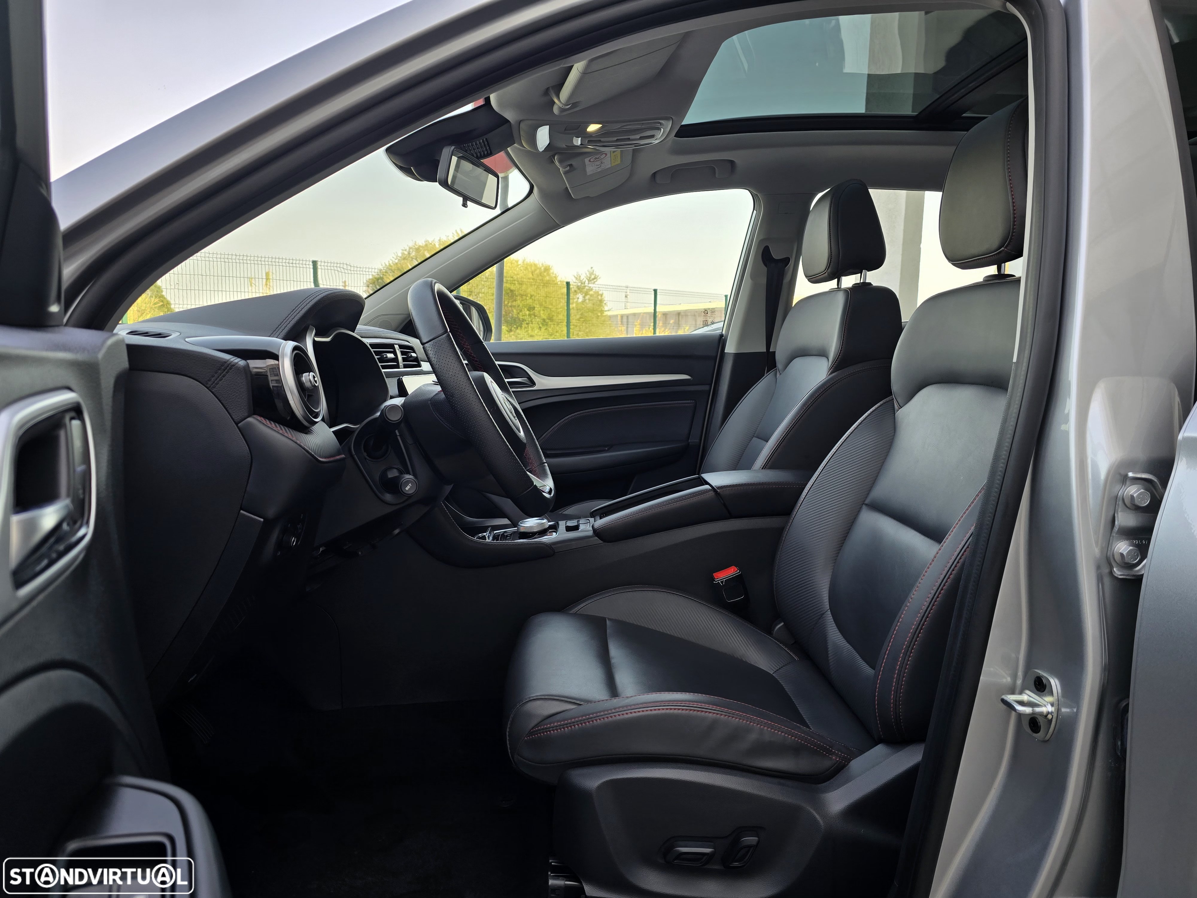 MG ZS EV 72.6 kWh Luxury - 10