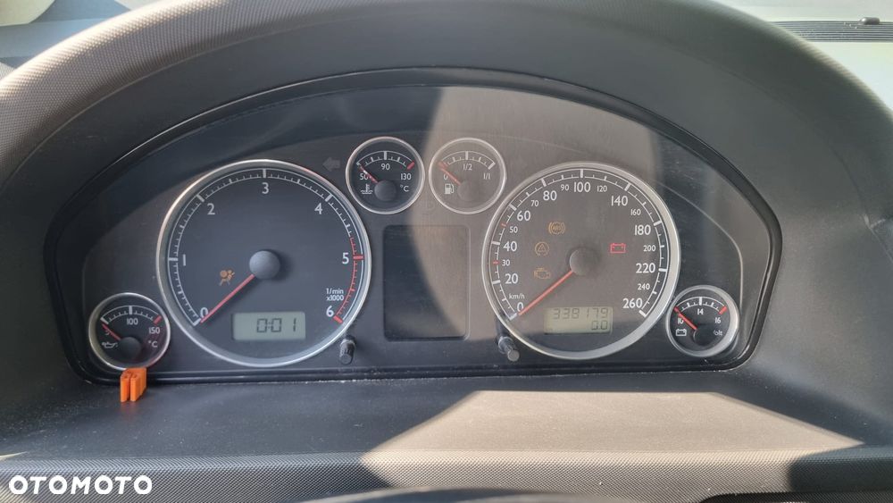 Volkswagen Sharan 2.0 TDI Sportline - 15