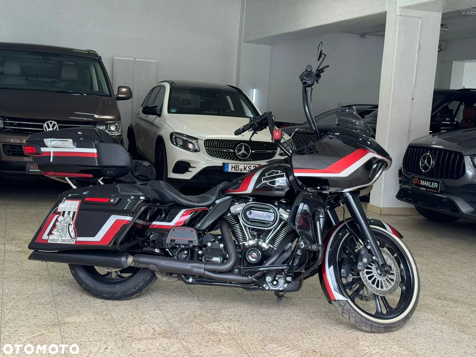 Harley-Davidson Touring Road Glide - 1