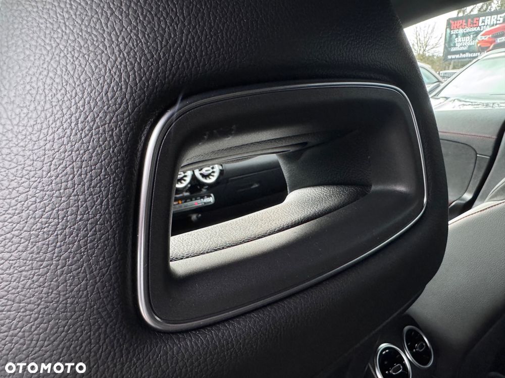 Mercedes-Benz CLA 220 AMG Line 7G-DCT - 25