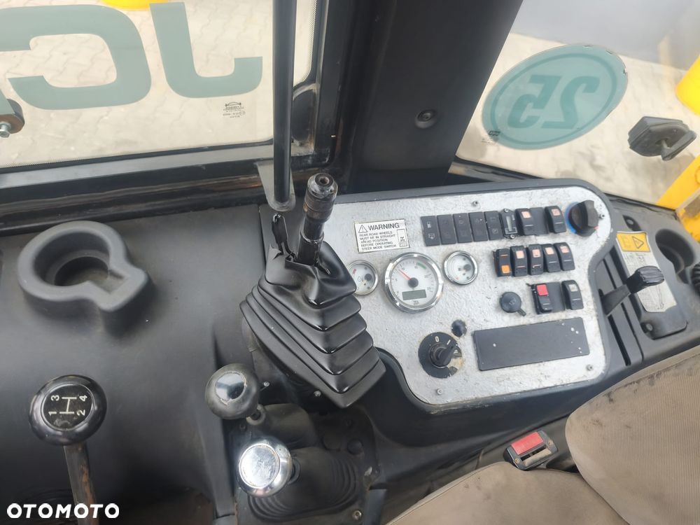 JCB 2CX - 8