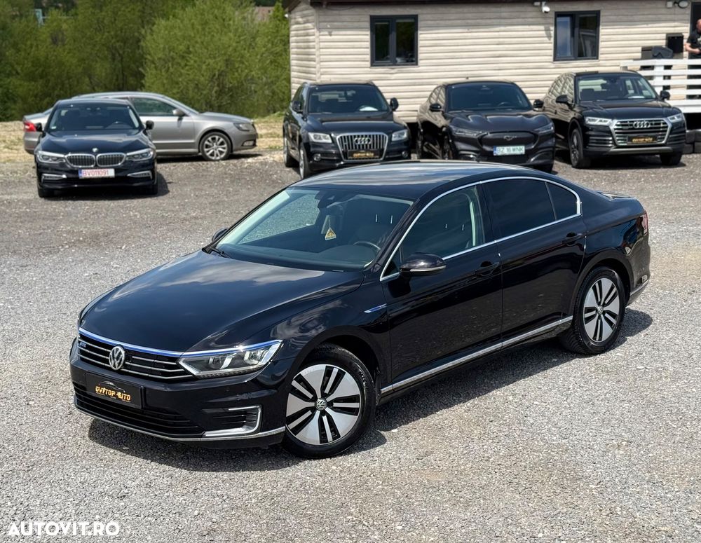 Volkswagen Passat - 12