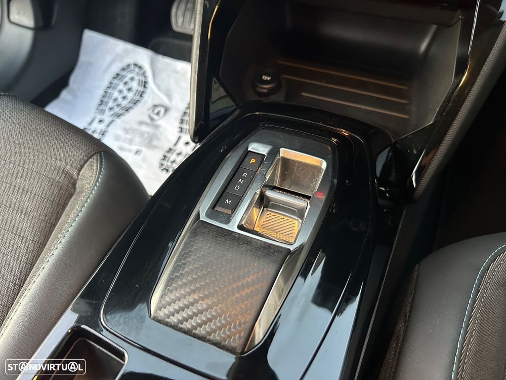 Peugeot 208 PureTech 100 EAT8 Allure Pack - 21