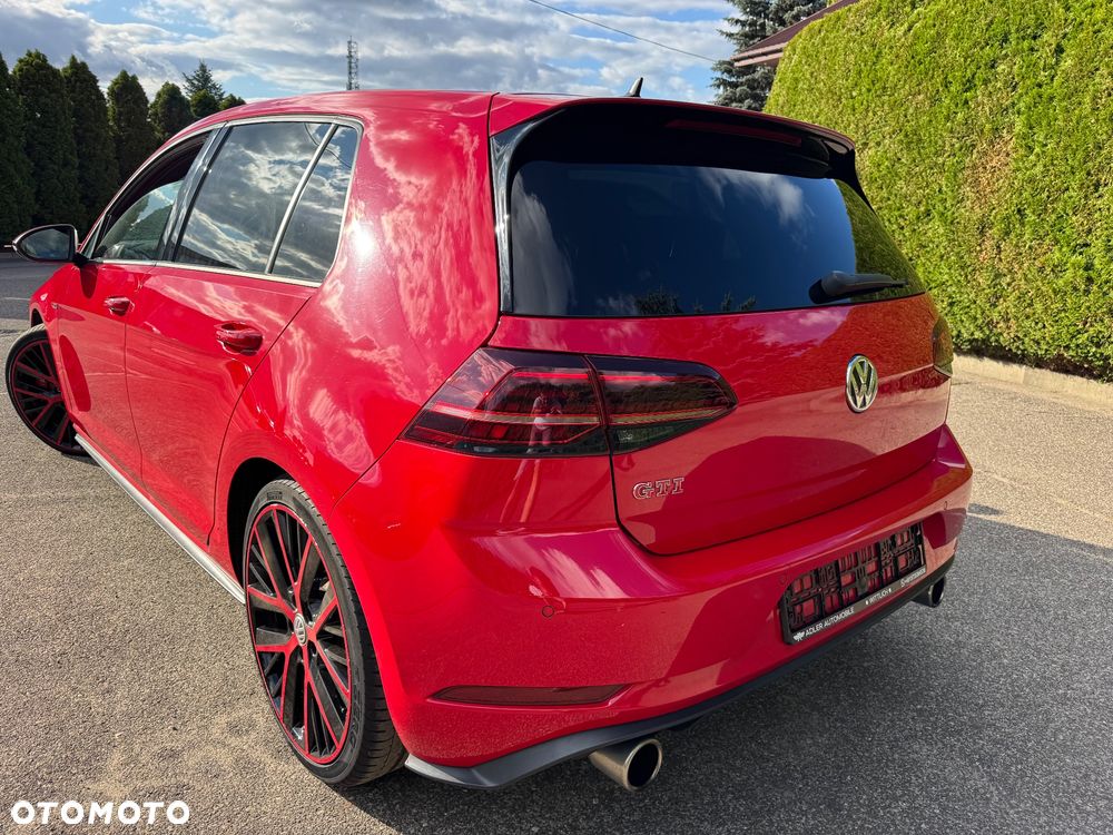 Volkswagen Golf GTI (BlueMotion Technology) DSG Performance - 4