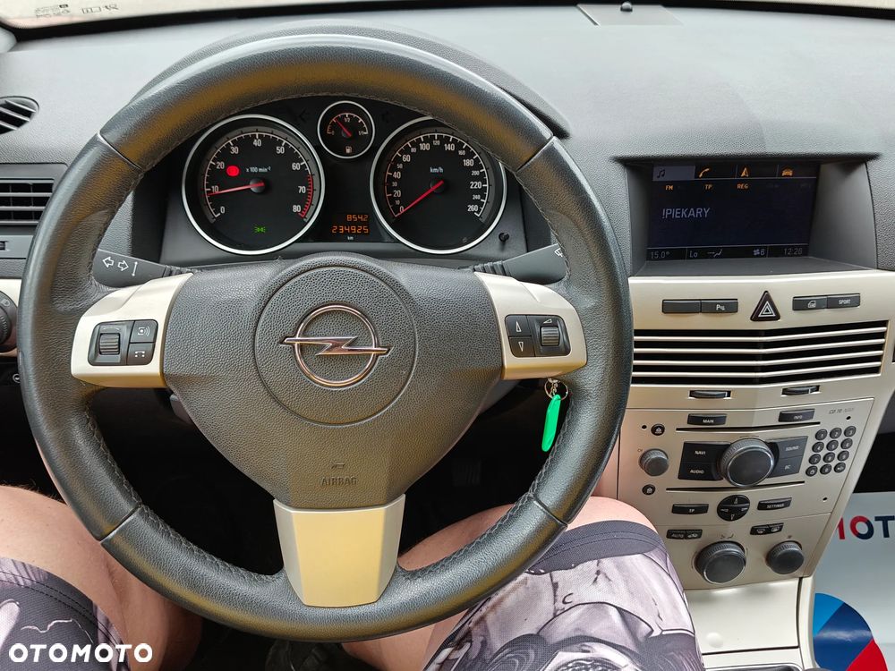 Opel Astra 1.8 Sport - 19
