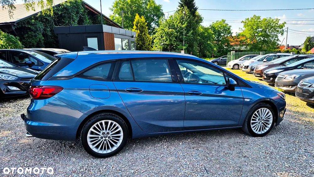 Opel Astra 1.6 T Elite S&S - 11