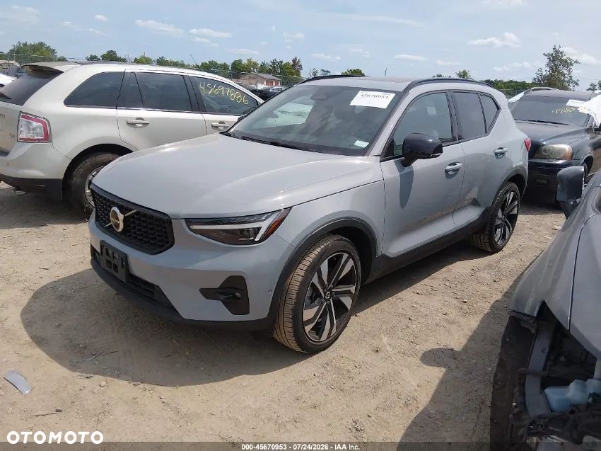 Volvo XC 40 B5 B AWD Ultimate Dark - 3