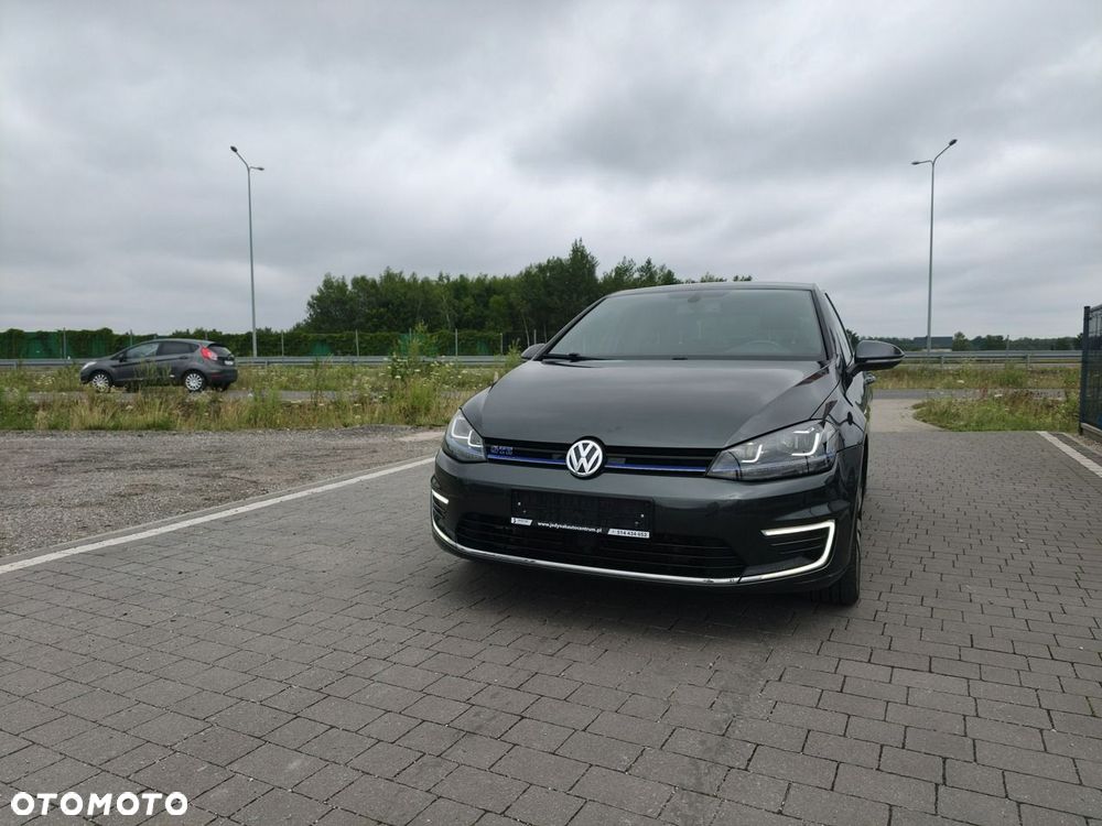 Volkswagen Golf - 4