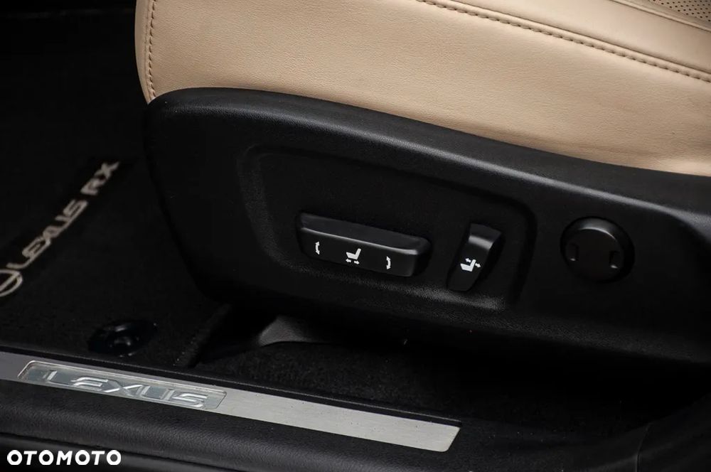 Lexus RX - 38