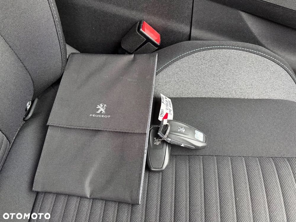 Peugeot 3008 BlueHDi 130 Stop & Start Active Business-Paket - 34