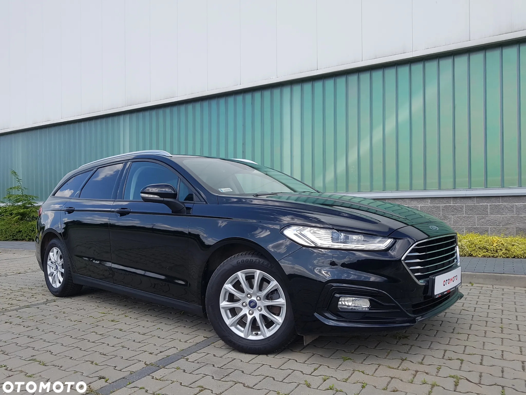 Ford Mondeo - 12