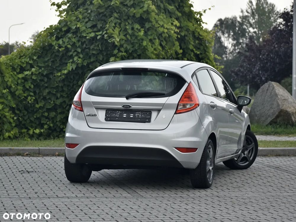 Ford Fiesta 1.25 Titanium - 11