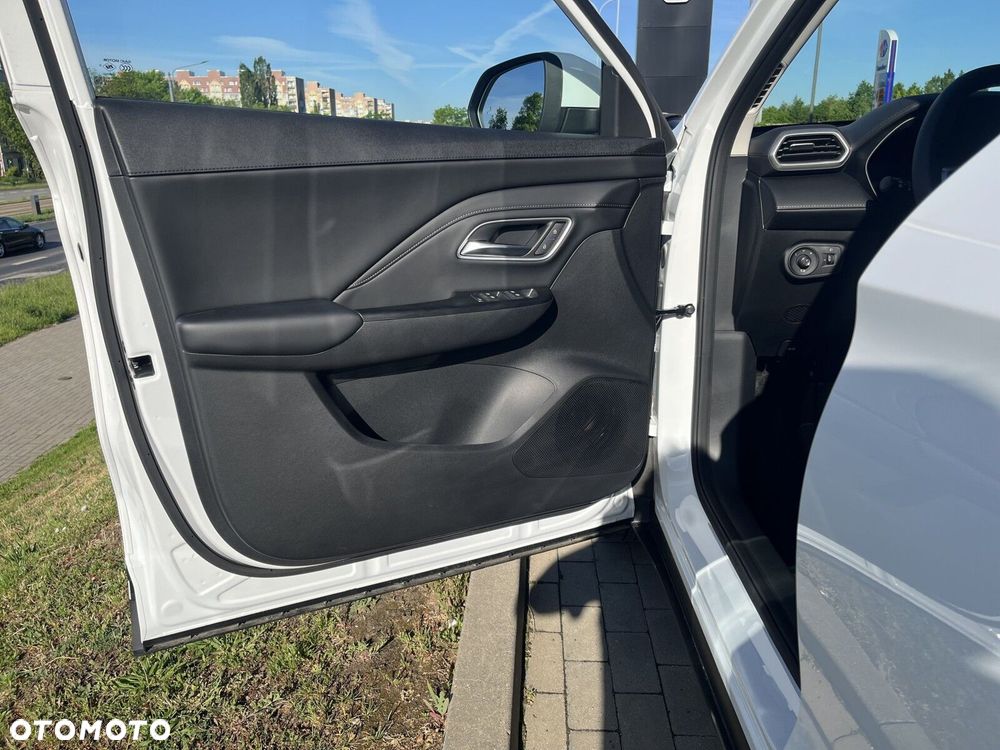 MG ZS Hybrid+ - 12