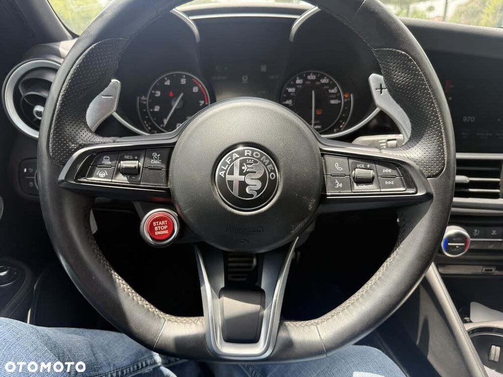 Alfa Romeo Giulia 2.0 Turbo 16V AT8 Veloce - 15