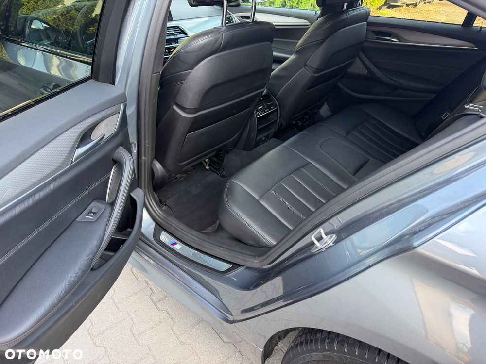 BMW Seria 5 530i xDrive M Sport sport - 24