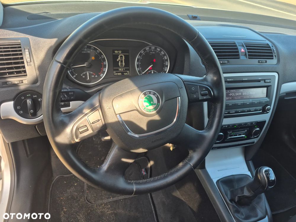 Skoda Octavia 2.0 TDI DPF Ambiente - 23