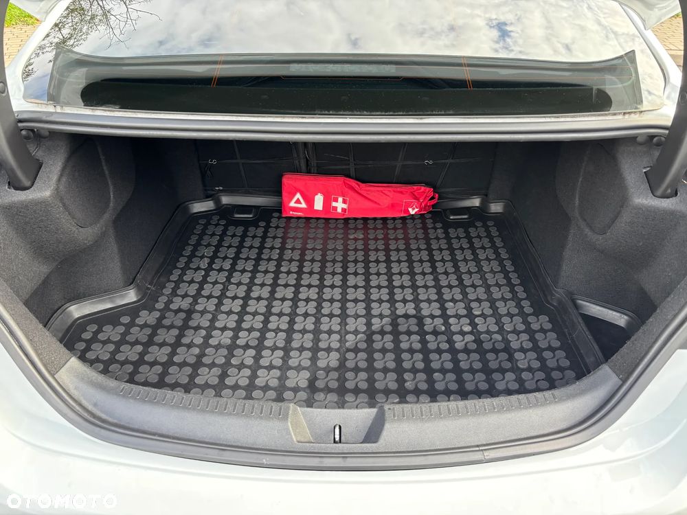 Renault Megane 1.6 SCe Life - 17