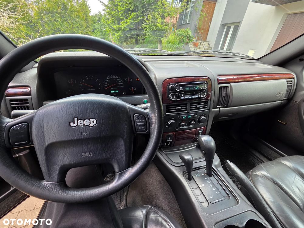 Jeep Grand Cherokee - 18