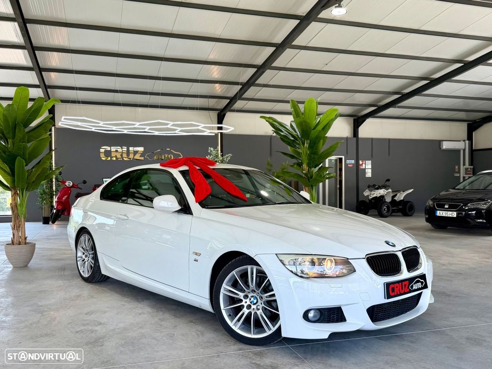 BMW 320 d Coupe Edição M — fotografia 16