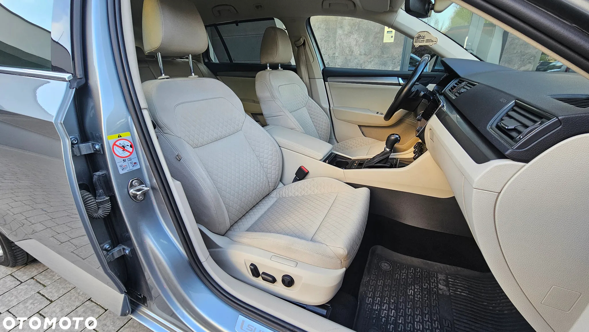 Skoda Superb 2.0 TDI Style DSG - 6